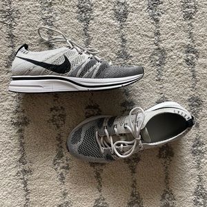 Like New Nike Flyknit Racer 2017 - Pale Gray